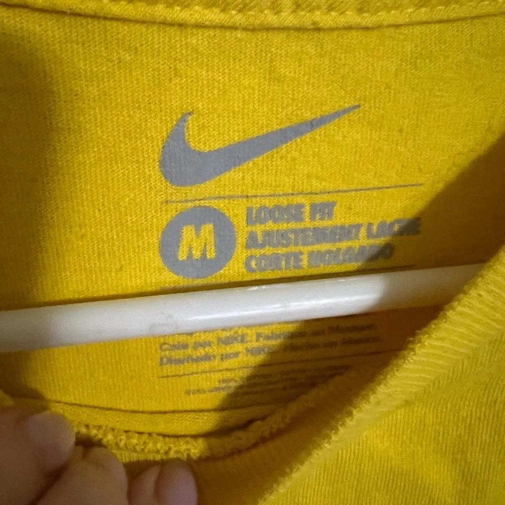 NIKE Classic Logo Short Sleeve Athletic Cotton T Shirt Yellow Green Black Boys M